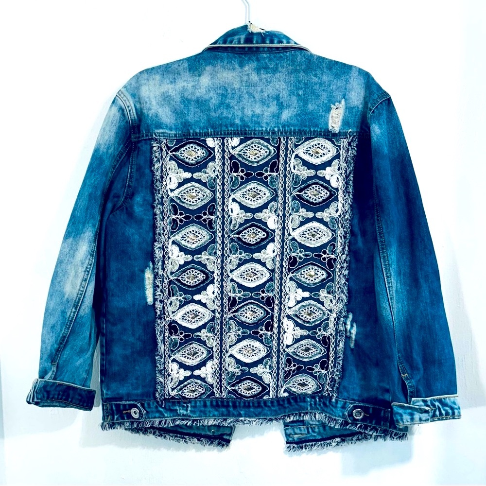 JAASE Matilda-Blue ornate denim jacket with appliqué and sequin.Size M